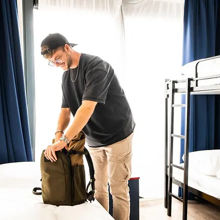 Bud Gett Hostels-3