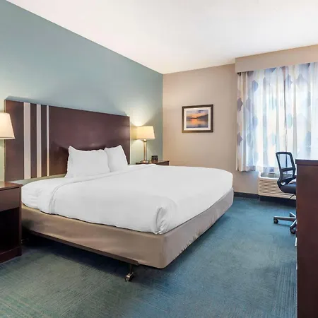Best Western St. Clairsville Inn & Suites-3