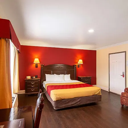 Econo Lodge Long Beach I-405-2