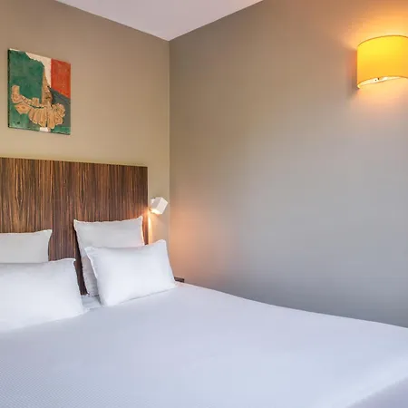 Suites&Hôtel Helzear Champs-Elysées-2