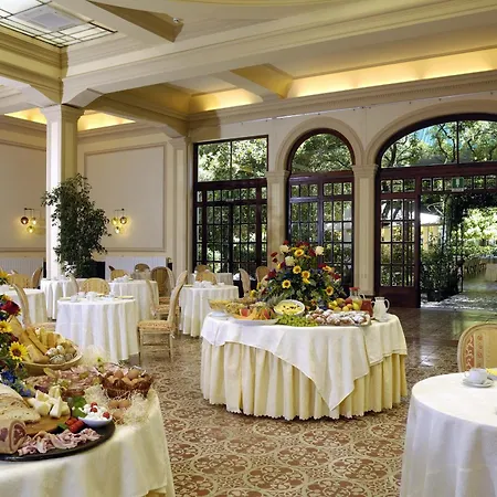 Grand Hotel Royal-2