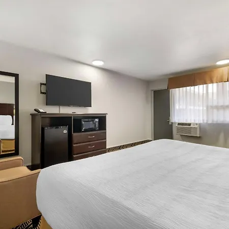 Best Western Red Carpet Inn-3