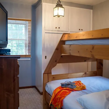 Delton Oaks Resort Motel-3