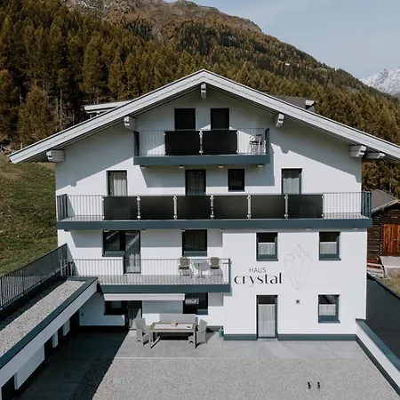 Haus Crystal-2