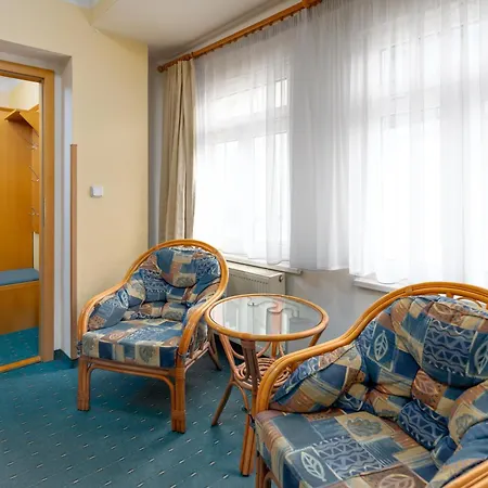 Wellness Hotel Jean De Carro-3