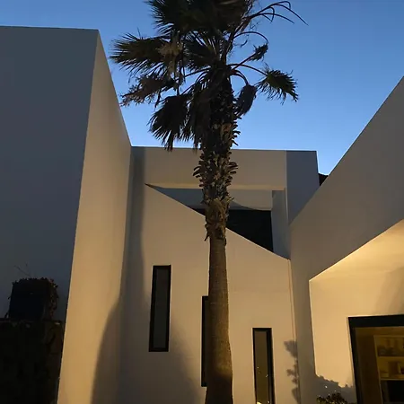 Villa V-2