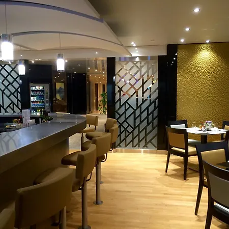 Nash Airport Hotel-2