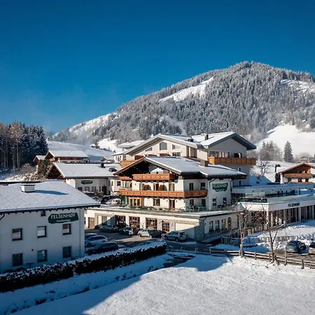 Familienhotel Felsenhof-2