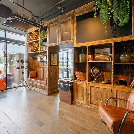 B&B Hotel Clermont-Ferrand A71-A75 La Meridienne-2