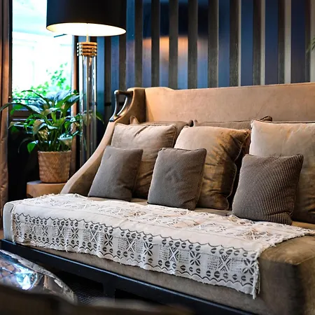 The One Alma Paris-3