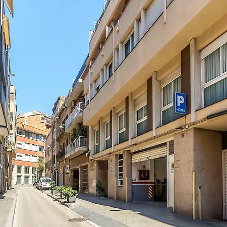 Aparthotel Bertrán-3