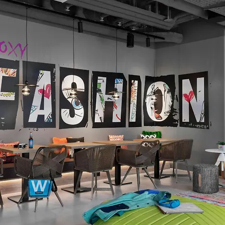 Moxy Duesseldorf City-2