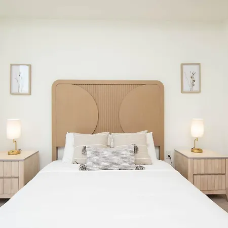 Modern Apartment Rentals-3