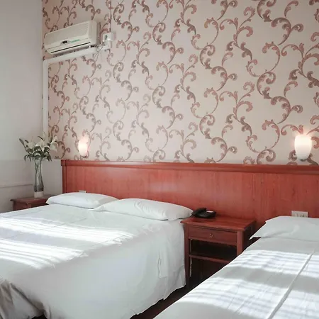 Hotel Universo-2