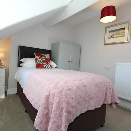 Fern Howe Guest House-3