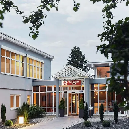 Scotty & Emily Hotel Ulm-3