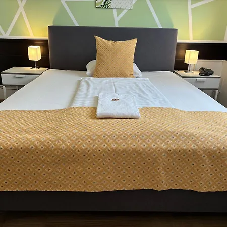 Hotel Gloria Budapest City Center-2