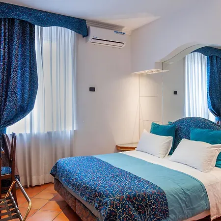Hotel Canova-3