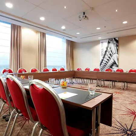 Courtyard By Marriott Brussels-2