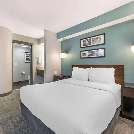 Sleep Inn Miami Airport-3
