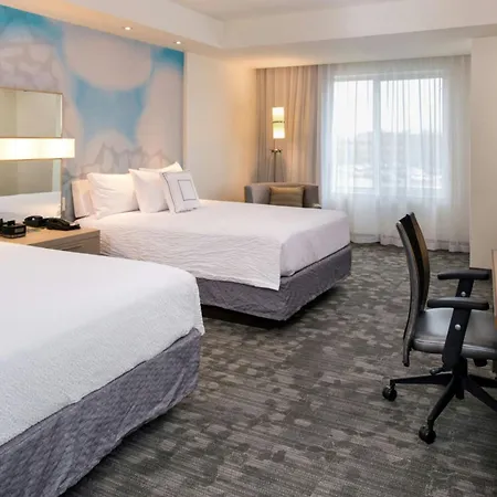 Courtyard By Marriott Detroit Farmington-2
