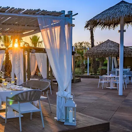 Pareus Beach Resort-2