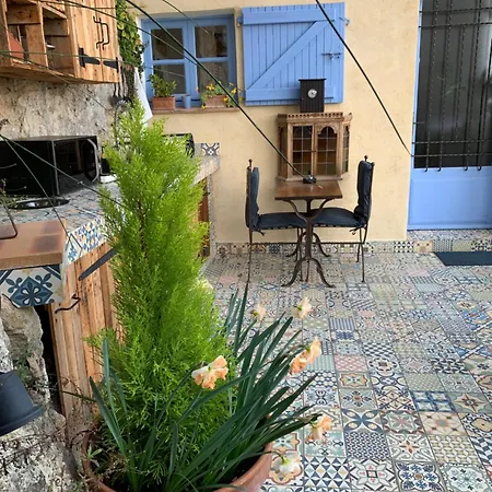 Skylark Bed & Breakfast-2