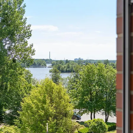 Plaza Premium Schwerin-3