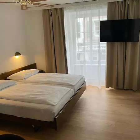 Roesli Guest House-3