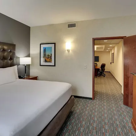 Drury Inn & Suites Charlotte Arrowood-3