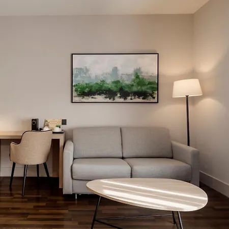 Ilunion Suites Madrid-2