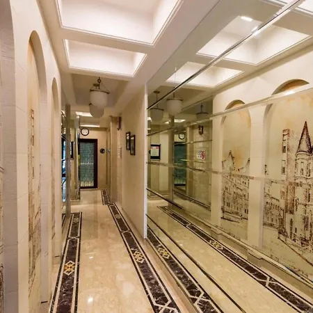 Residency Hotel Fort-2