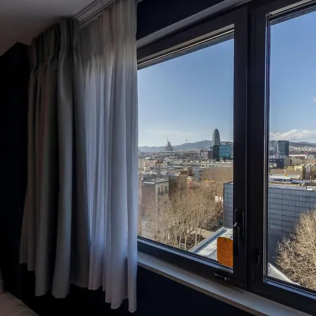 Travelodge Barcelona Poblenou-2
