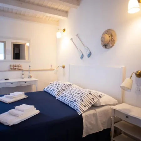 Azzurro Mare Rooms-2