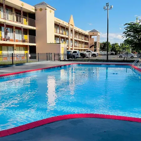 Ashland Studio Inn Richmond North Near Kings Dominion -Listing Partner-3