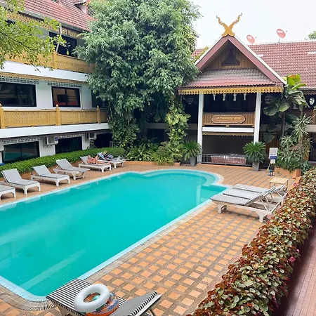 Collection O Khu Mueang Near Tha Phae Gate Formerly Lai Thai Guesthouse-2