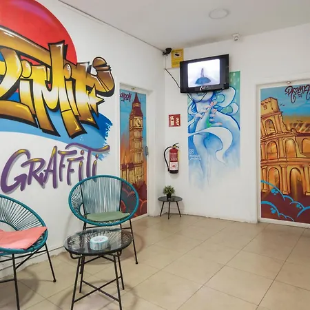 No Limit Hostel Graffiti-2