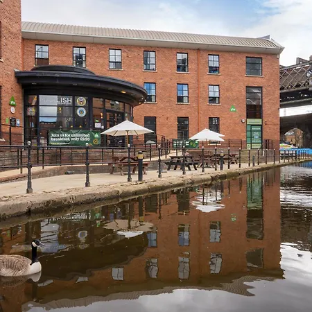 Yha Manchester-2
