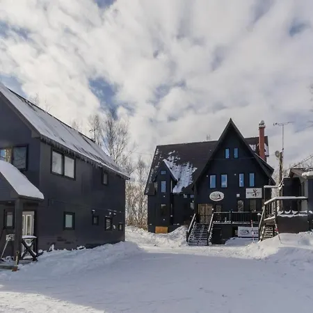Freeride Backpackers Lodge Niseko-2