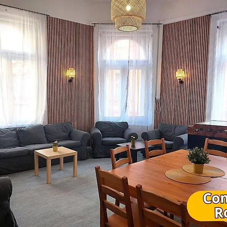 GoodMo Budapest Smart Rooms-3