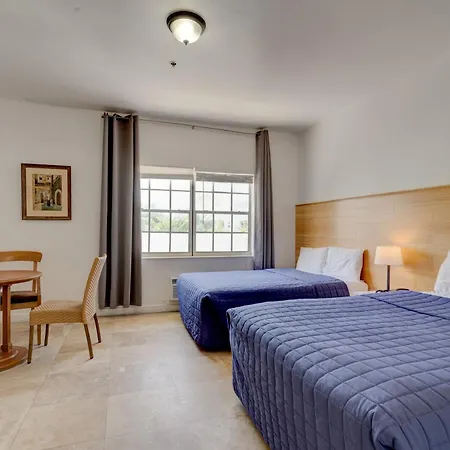 James Hotel-2