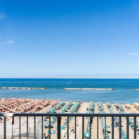 Strand Hotel-3