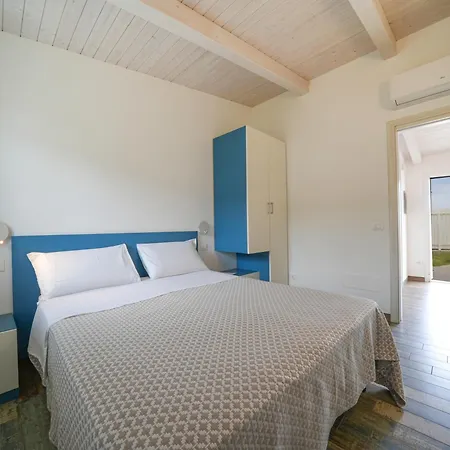 Marinella Beach Apartments - On The Beach - Private Free Parking-2