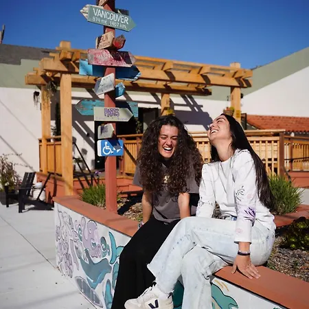 Monterey Hostel-3
