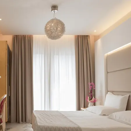 Hotel Ambassador-2
