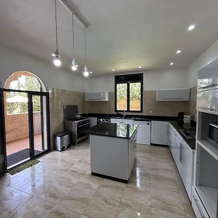 Magnifique Villa Nour avec piscine-3