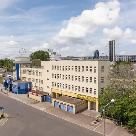 Hotel Und Rasthof Avus-3
