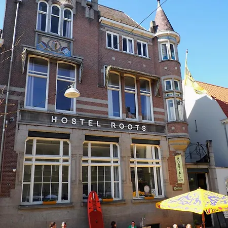 Hostel Roots-2