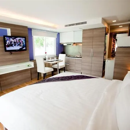 iCheck inn Residences Sukhumvit 20-2
