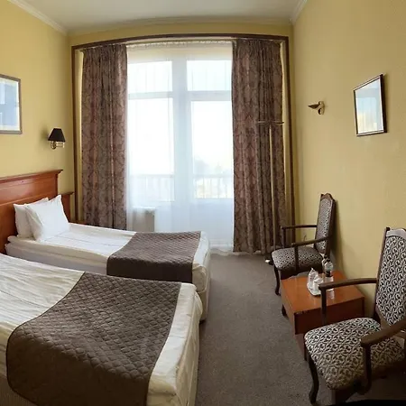 Готель Дніпро Dnipro Hotel-2